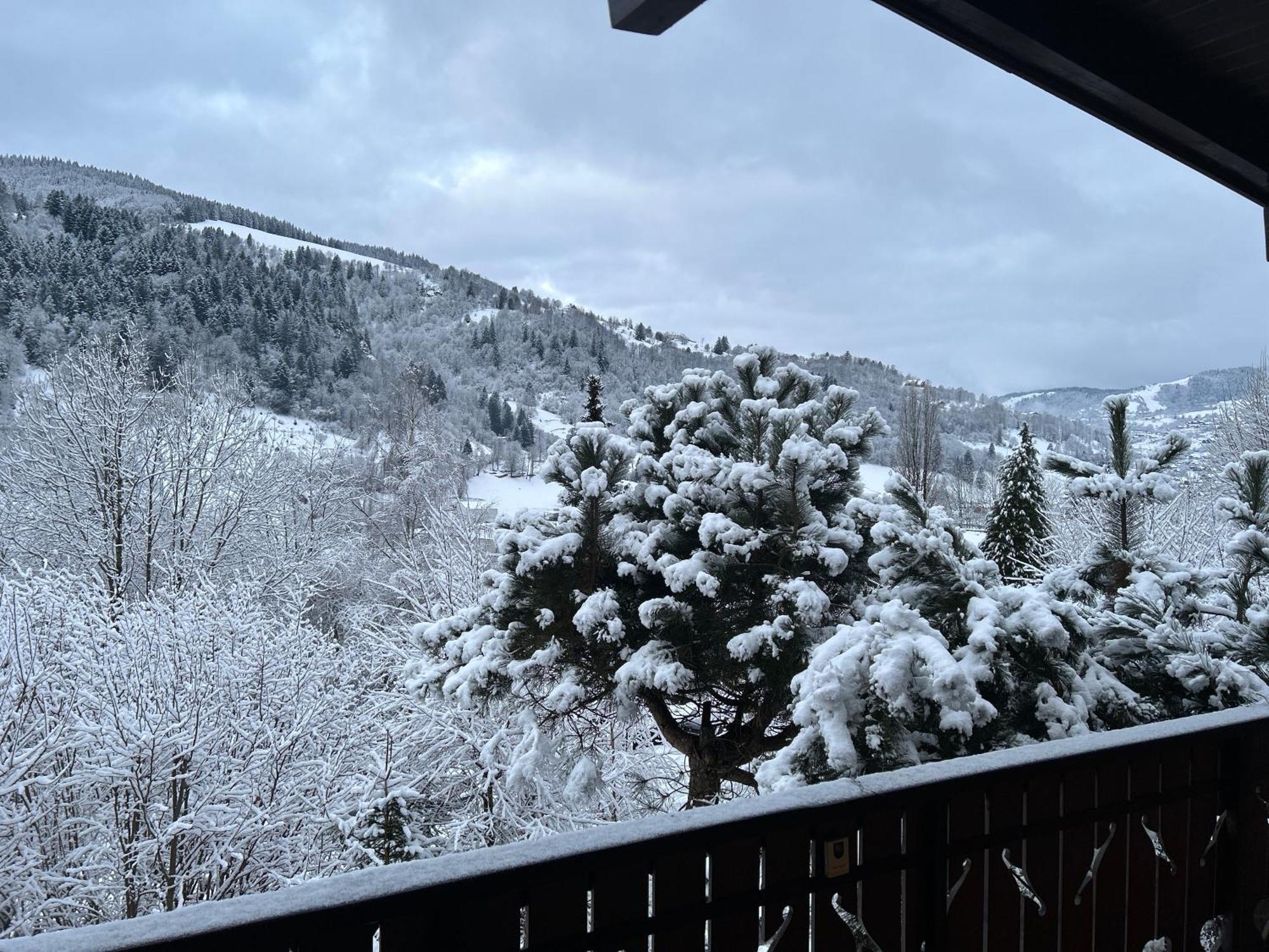 ラ・ブレス Escargot De Neige Bed & Breakfast エクステリア 写真